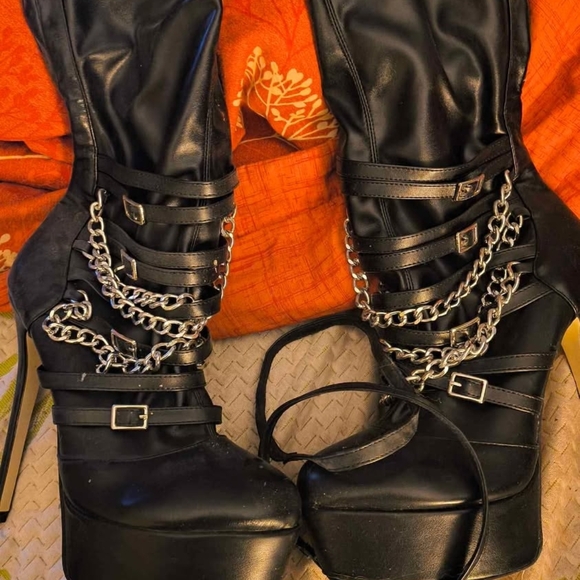 Black Platform Chain-Embellished Boots Thigh High - Picture 1 of 2
